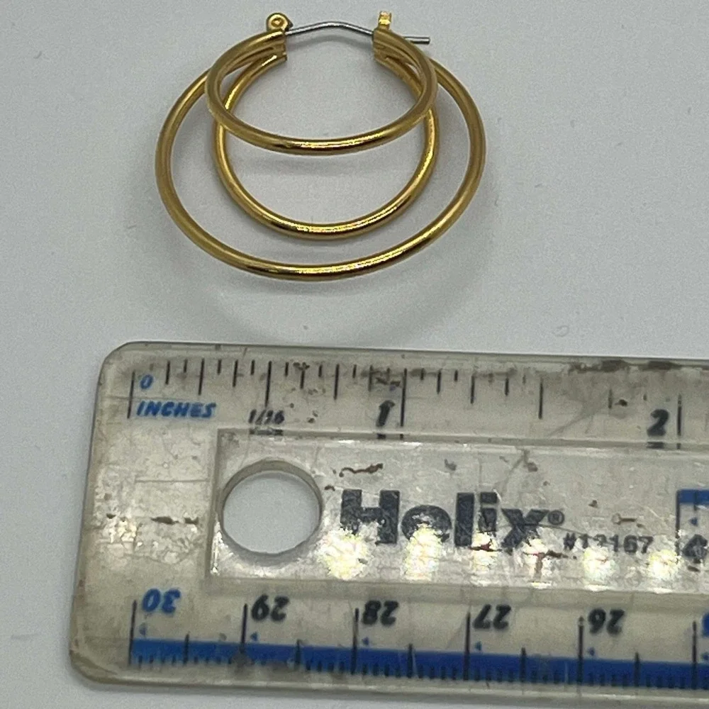 VINTAGE‎ Gold TONE TRIPLE HOOP EARRINGS 1